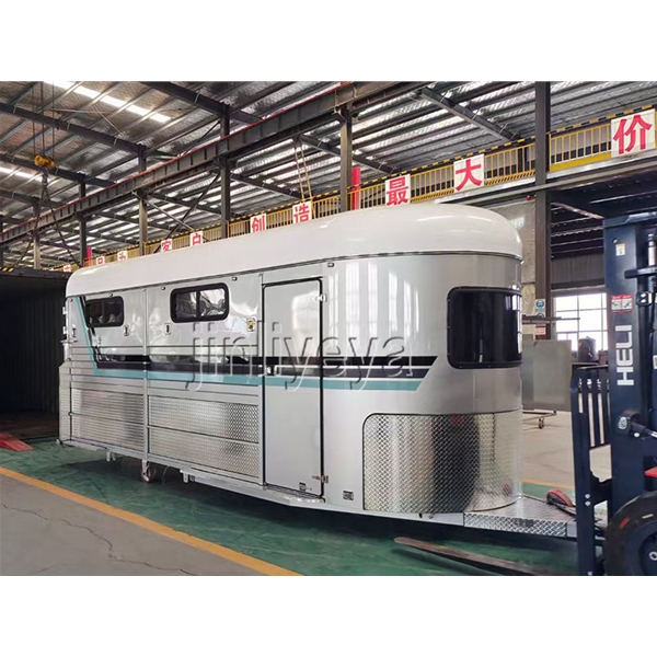 东营小型房车
