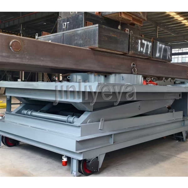 东营定制升降车（设备可移动，可升降、台面可旋转）