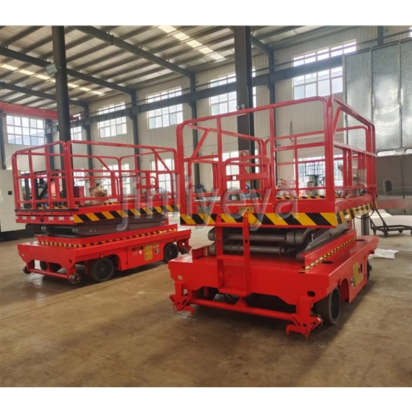 东营铁陆自行走升降机